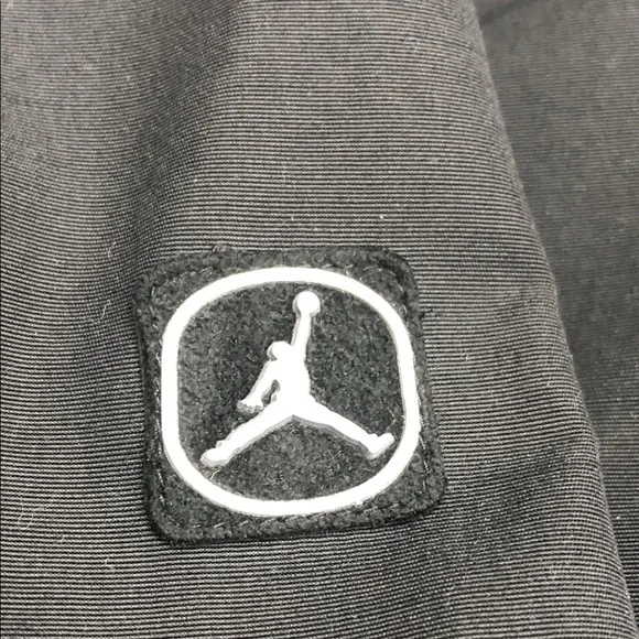 ⛹️♂️Jordan Men's Black Windbreaker Jacket - Picture 11 of 14